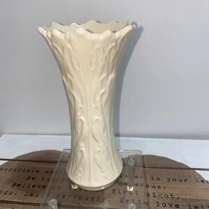Lenox‎ Woodland Acanthus Leaf China vase